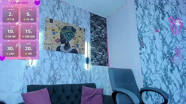 Snapshot of Queen_Cuarxxo chatting on 02-18-26, 11:22 Queen Cuarxxo online show from 02-18-26, 11:22