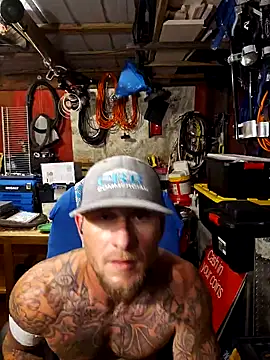 Snapshot of jtw14 chatting on 09-18-25, 12:34 jtw14 online show from 09-18-25, 12:34