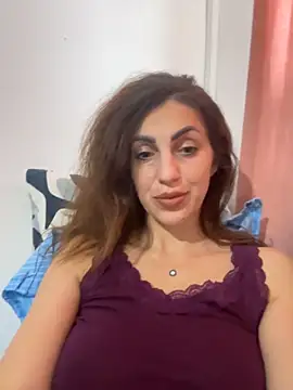 EmaSkyes online show from 11-21-25, 07:29