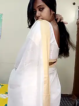 Snapshot of Miss-Riyasingh chatting on 10-26-25, 05:35 Miss-Riyasingh online show from 10-26-25, 05:35