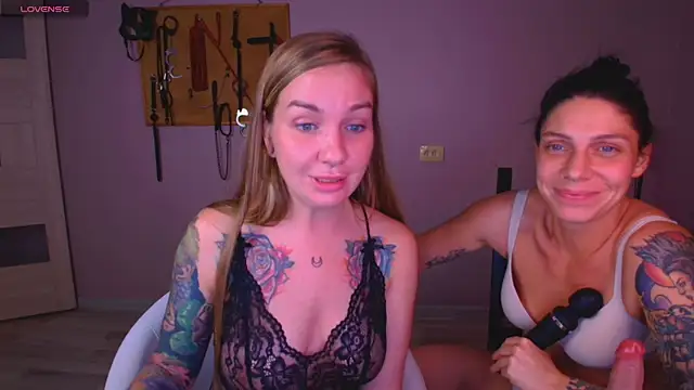 Carrie Moonshine online show from 10-13-25, 02:00