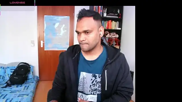 Snapshot of pleasure_5844 chatting on 01-14-26, 12:33 pleasure 5844 online show from 01-14-26, 12:33