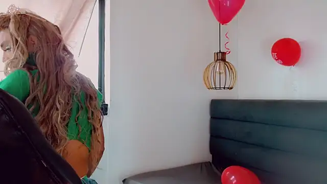 Oriana braom online show from 02-15-25, 07:17