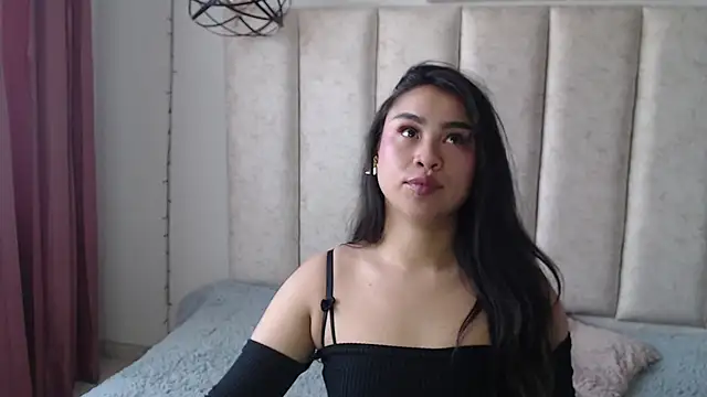 hinataleecs online show from 12-13-25, 08:58