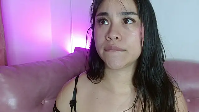 hinataleecs online show from 12-14-25, 09:03