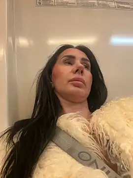 Snapshot of AnaRhodes chatting on 03-10-25, 08:26 AnaRhodes online show from 03-10-25, 08:26