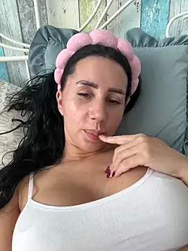 Snapshot of AnaRhodes chatting on 03-16-25, 08:54 AnaRhodes online show from 03-16-25, 08:54