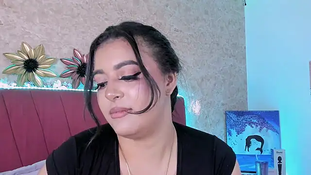 LorenaStevens online show from 01-22-25, 05:59