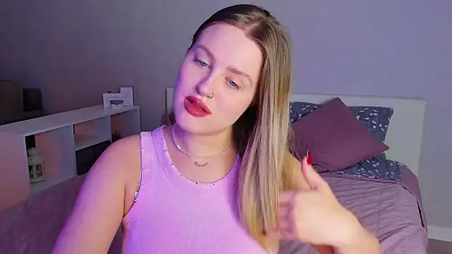 Snapshot of _Sarah_Soul_ chatting on 11-02-25, 12:46 Sarah Soul online show from 11-02-25, 12:46