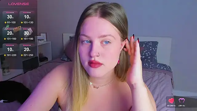 Snapshot of _Sarah_Soul_ chatting on 11-06-25, 12:00 Sarah Soul online show from 11-06-25, 12:00