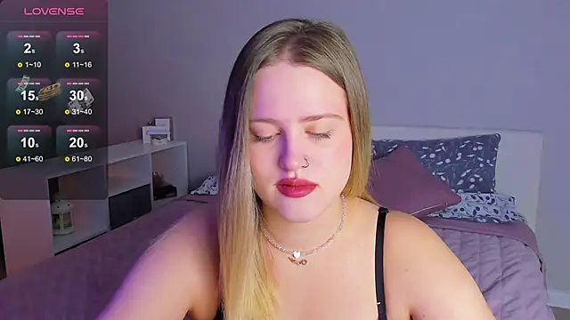 Snapshot of _Sarah_Soul_ chatting on 11-07-25, 11:38 Sarah Soul online show from 11-07-25, 11:38