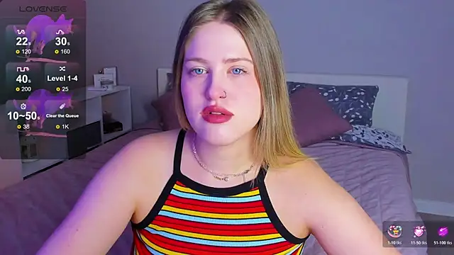 Snapshot of _Sarah_Soul_ chatting on 11-09-25, 11:58 Sarah Soul online show from 11-09-25, 11:58