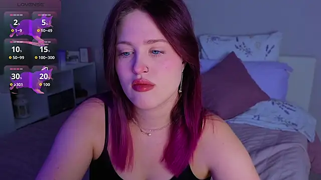 Snapshot of _Sarah_Soul_ chatting on 12-14-25, 04:40 Sarah Soul online show from 12-14-25, 04:40