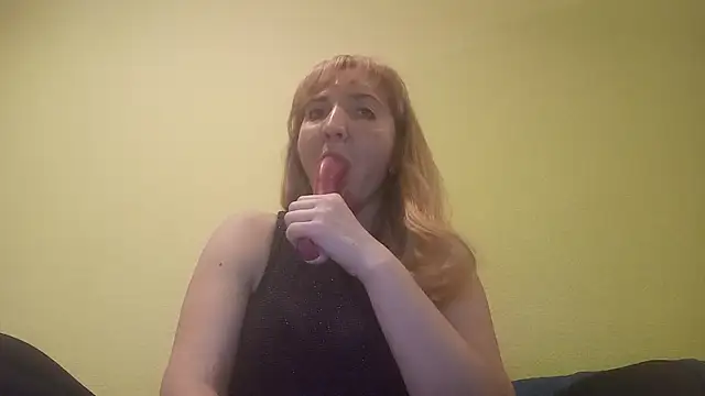 Snapshot of EstrellaWalters chatting on 12-26-24, 02:37 EstrellaWalters online show from 12-26-24, 02:37