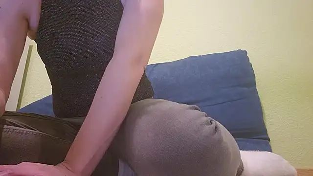 Snapshot of EstrellaWalters chatting on 02-25-25, 07:14 EstrellaWalters online show from 02-25-25, 07:14