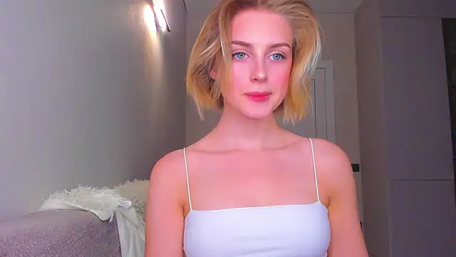 Snapshot of pretty_girlnextdoor chatting on 03-03-25, 06:01 pretty girlnextdoor online show from 03-03-25, 06:01