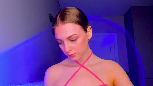 Snapshot of pretty_girlnextdoor chatting on 03-19-25, 07:17 pretty girlnextdoor online show from 03-19-25, 07:17