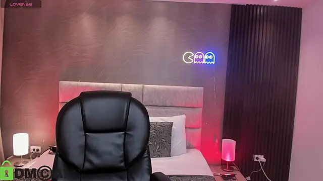 ASHLIE DIXON1 online show from 11-13-25, 09:14