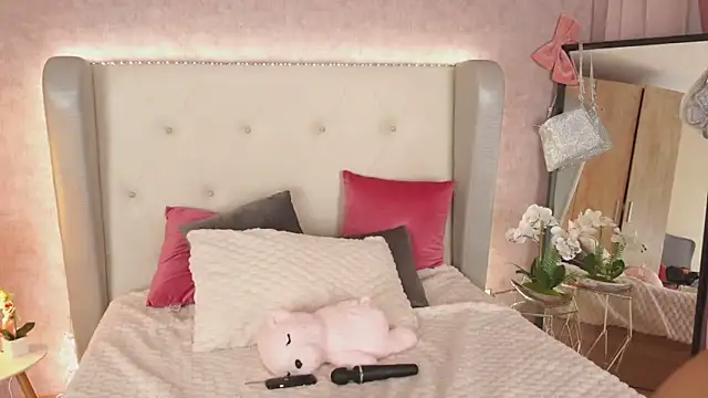 ViolettMoon1 online show from 02-20-25, 05:12