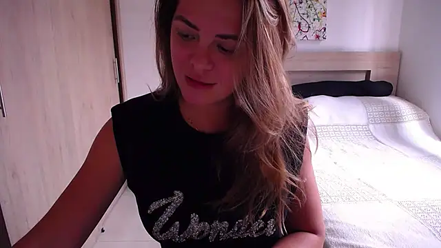 Snapshot of ParisW chatting on 02-20-25, 05:51 ParisW online show from 02-20-25, 05:51