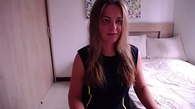 Snapshot of ParisW chatting on 03-21-25, 04:29 ParisW online show from 03-21-25, 04:29