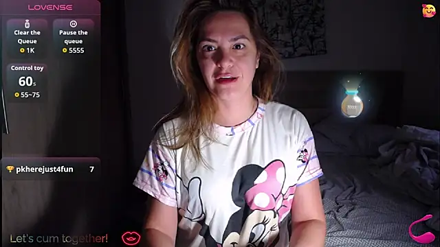 Snapshot of ParisW chatting on 09-09-25, 10:48 ParisW online show from 09-09-25, 10:48