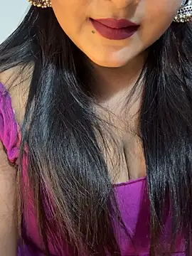 Ayesha mahi online show from 10-13-25, 10:37