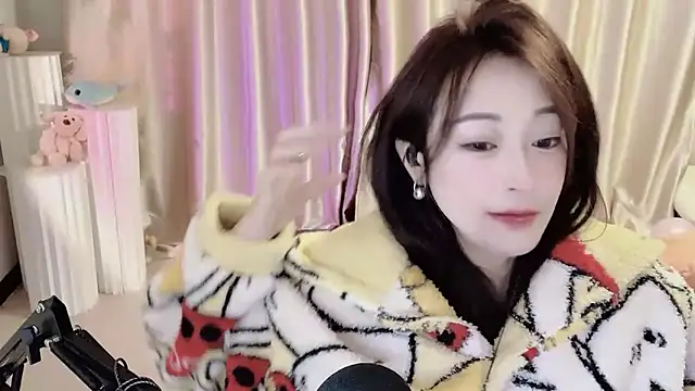 Daisy-77 online show from 01-12-25, 05:44