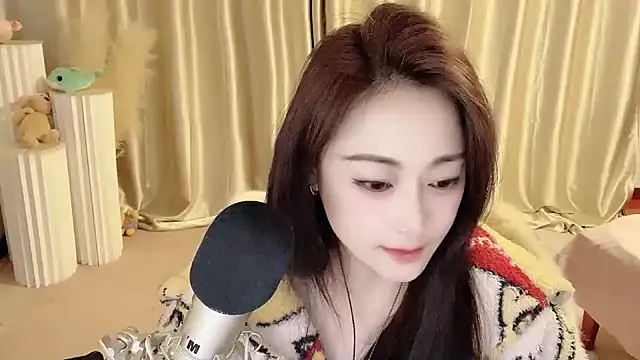 Daisy-77 online show from 02-13-25, 05:54