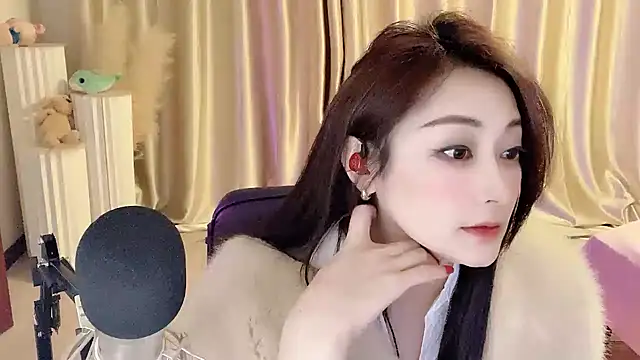 Daisy-77 online show from 02-23-25, 11:58