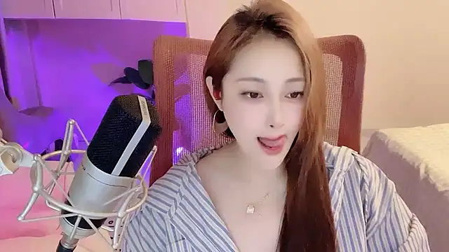 Daisy-77 online show from 09-11-25, 06:52