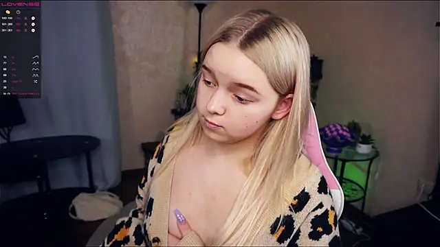 ZaraCreedon online show from 02-10-25, 11:02