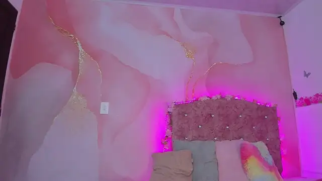 Daisy  rose online show from 01-08-25, 03:08