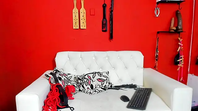 MIA SOPHIA1 online show from 02-05-25, 07:18