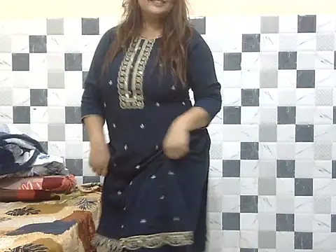 Snapshot of bhabhi_jaan11 chatting on 10-19-25, 04:07 bhabhi jaan11 online show from 10-19-25, 04:07
