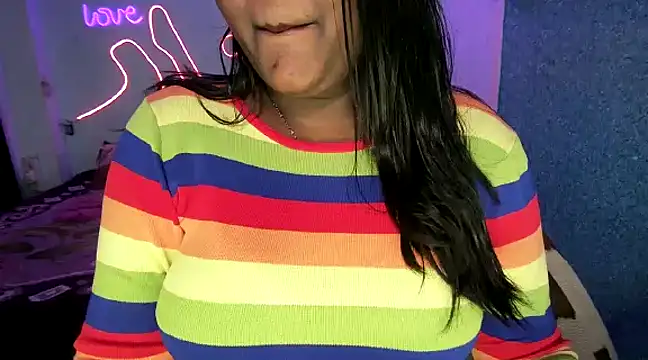 Snapshot of expression_queen chatting on 01-13-25, 08:48 expression queen online show from 01-13-25, 08:48