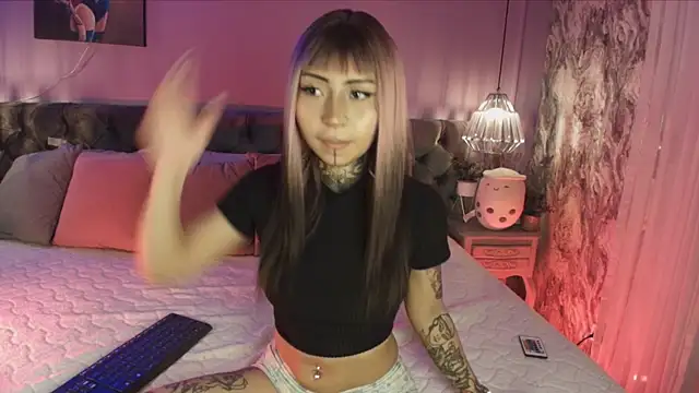 Evangeline bell online show from 11-18-25, 08:13