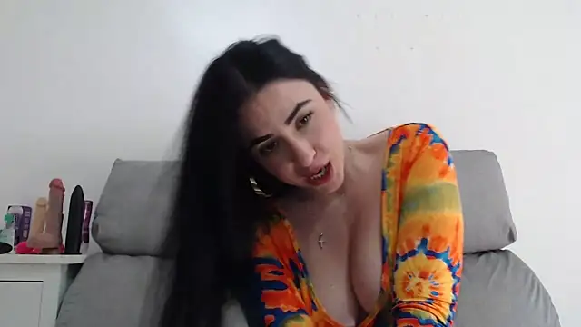 Snapshot of leilacam25 chatting on 11-06-25, 02:18 leilacam25 online show from 11-06-25, 02:18