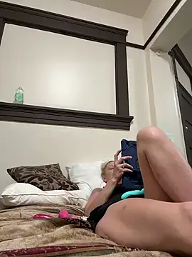 Snapshot of SunnyRays69 chatting on 09-24-25, 12:52 SunnyRays69 online show from 09-24-25, 12:52