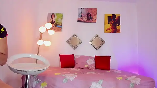 Snapshot of kattadoll chatting on 02-03-25, 10:32 kattadoll online show from 02-03-25, 10:32