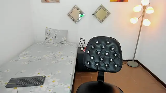 Snapshot of kattadoll chatting on 03-18-25, 03:53 kattadoll online show from 03-18-25, 03:53