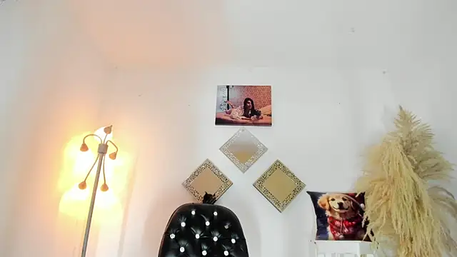 Snapshot of kattadoll chatting on 11-11-25, 09:48 kattadoll online show from 11-11-25, 09:48