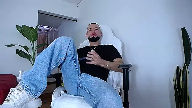 diamond black00 online show from 10-30-25, 09:48