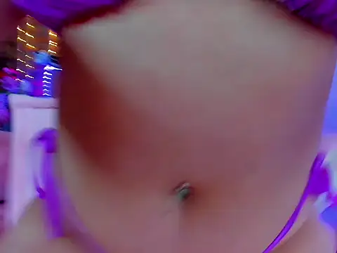 Snapshot of dulcevegga chatting on 10-31-25, 07:20 dulcevegga online show from 10-31-25, 07:20