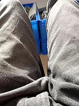 huzi518 online show from 11-27-25, 02:46