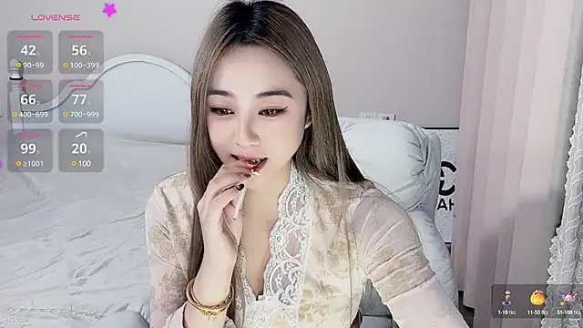 Caitlyn   online show from 12-14-24, 04:20