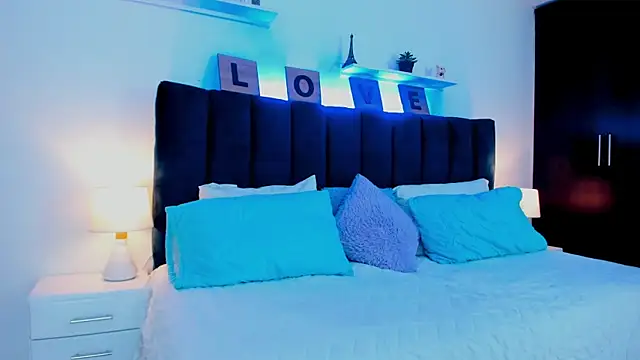 Snapshot of Mia_brunette26 chatting on 01-18-25, 02:25 Mia brunette26 online show from 01-18-25, 02:25