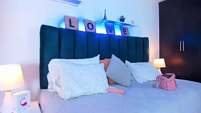 Snapshot of Mia_brunette26 chatting on 01-21-25, 02:22 Mia brunette26 online show from 01-21-25, 02:22