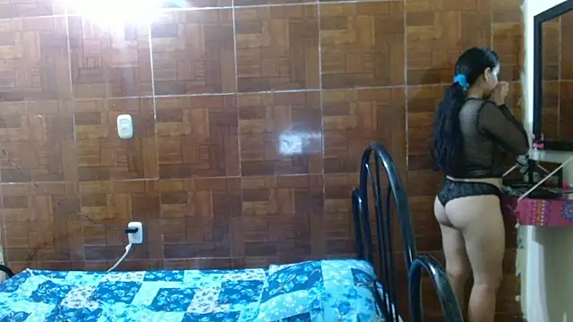 Snapshot of Mia_brunette26 chatting on 02-18-25, 02:59 Mia brunette26 online show from 02-18-25, 02:59