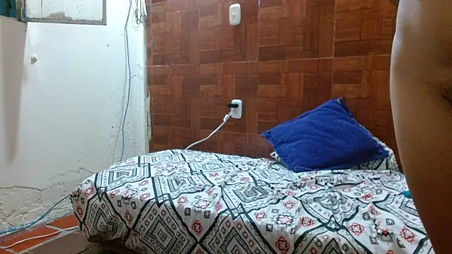 Snapshot of Mia_brunette26 chatting on 02-20-25, 02:18 Mia brunette26 online show from 02-20-25, 02:18